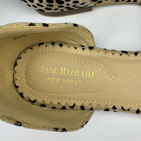Isaac Mizrahi Leopard Print Flats - Picture 3 of 12